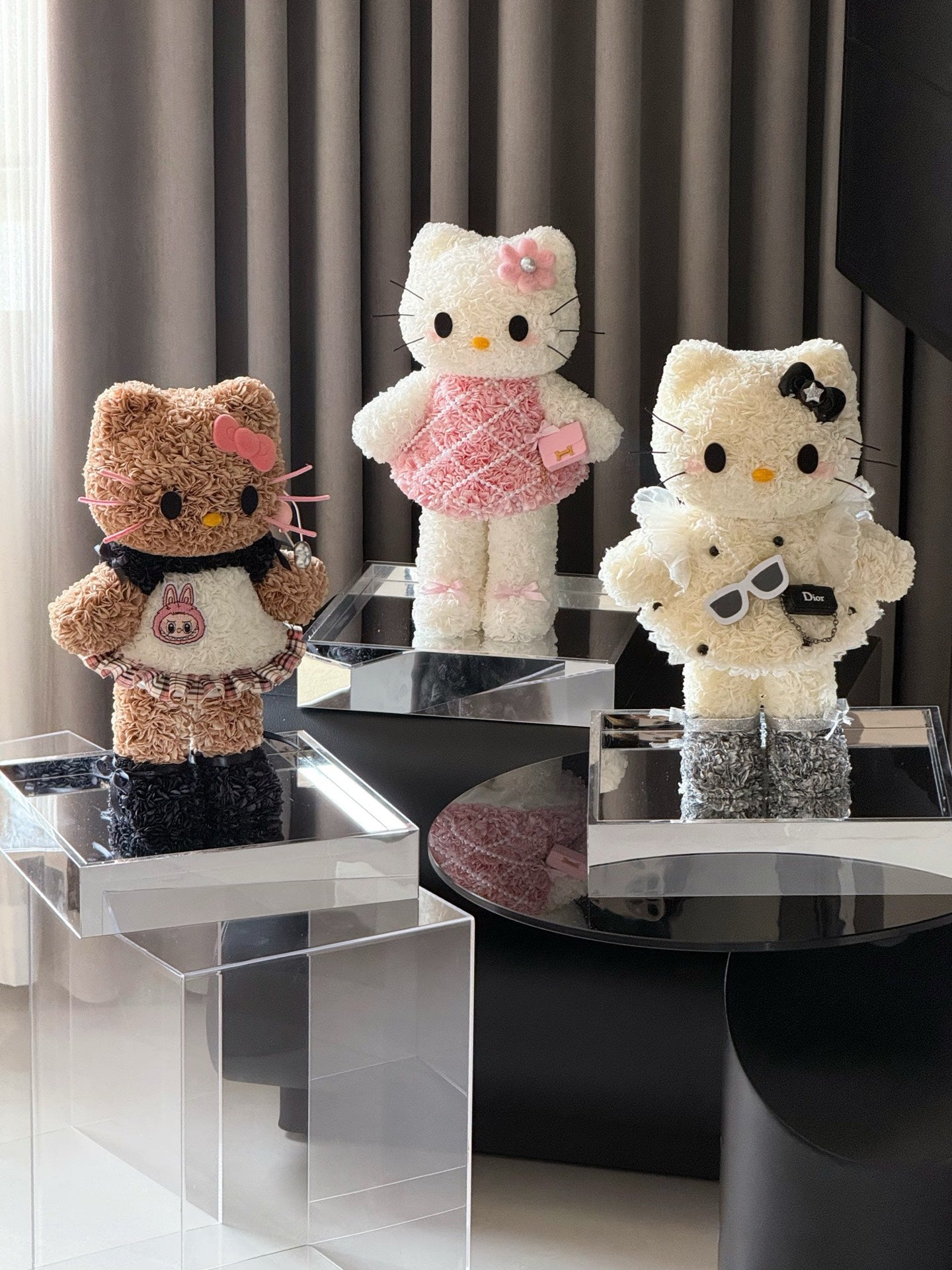 Preserved Rose Gift Box Hello Kitty Real Flower Preserved Flower Luxury Birthday Gift Wedding Proposal Anniversary Gift Valentine's Day Gift Mother's Day Gift Children's Day Gift